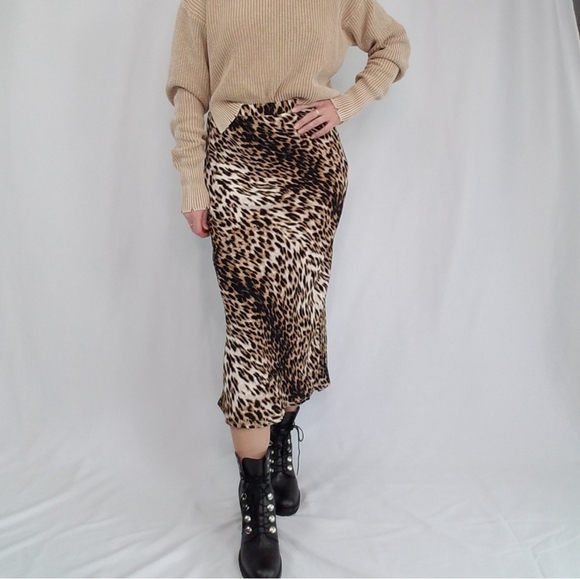 High waisted leopard print midi skirt - Picture 5 of 5